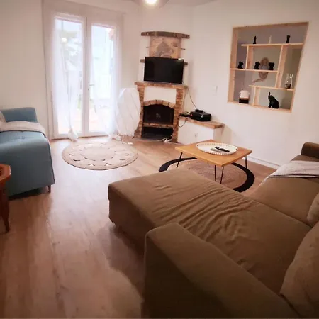 Holiday home Maison Familiale Avec Grand Jardin